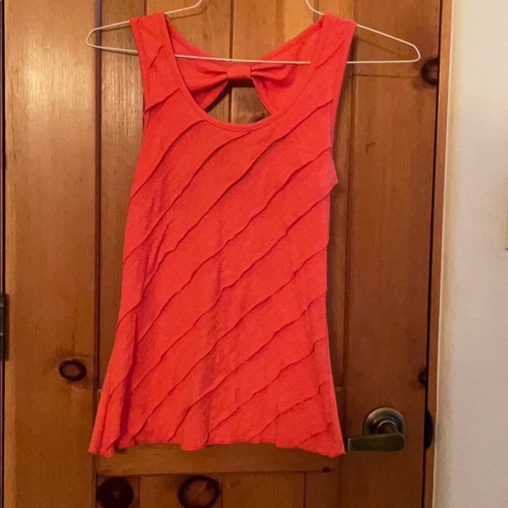 Peach tank